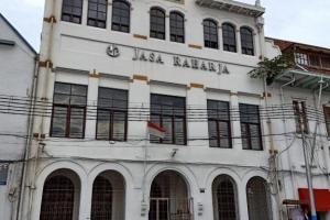 Sewa  Bangunan Komersial 3 lantai, luas  2000m2 di Kawasan Kota Tua, Jakarta Barat