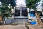 Disewakan  3 Ruko Gandeng  di Jl. Matraman Raya, Jakarta Timur 