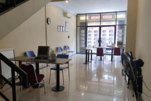 Disewakan Ruko Taman Palem Lestari, Ruko Pelangi, Cengkareng, Jakarta Barat