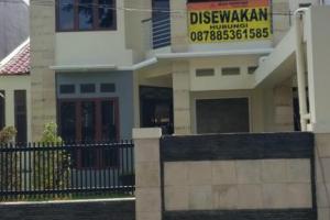 Disewakan Rumah di Perumahan Bumi Karang Indah, Jl Karang Asri III Lebak Bulus, Jakarta Selatan