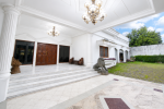 Rumah Disewakan di Cipedak
