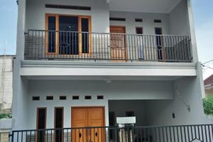 Rumah 2 Lantai, Furnished di Krukut