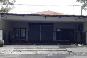 Rumah / Rumah Usaha Raya Ngagel Jaya Utara Jalan Kembar