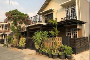 Rumah Second Oke Banget Dalam Komplek Perumahan Di Kelapa Dua Depok
