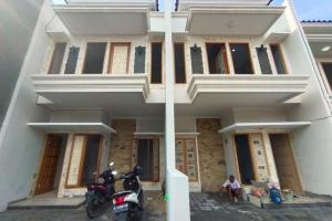 Rumah Baru 2 Lantai Dijual Minimalis dan Strategis di Jagakarsa Jaksel