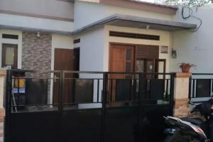 Rumah Second Dijual Minimalis dan Strategis di Kelapa Dua Wetan (Bogem) Jaktim