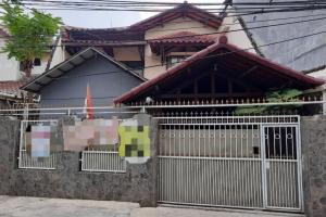 Rumah dan Tempat Usaha Dijual Lokasi Strategis di Condet Jaktim