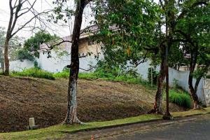 Tanah Kavling Strategis dan Menguntungkan di Raffles Hills Cibubur
