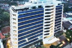 Kantor  206m2  disewakan  di  Recapital Building, Jakarta Selatan