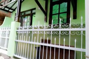 Rumah Siap Huni Baru Renovasi 500 Meter Ke Jalan Raya Pasir Impun Kota Bandung, View