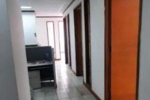 Sewa Kantor Siap Pakai, Luas 100m2  di Jl. Raya Bekasi , Pulo Gadung